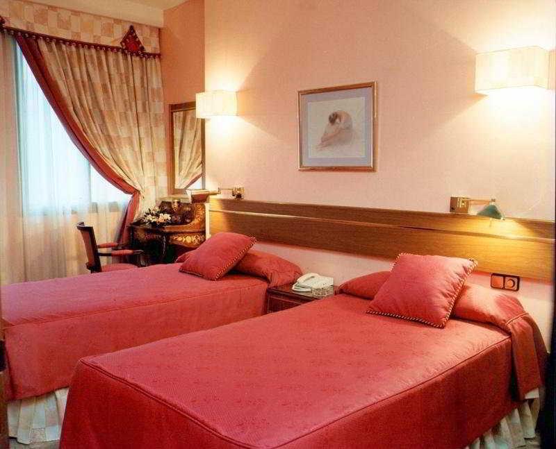 Hotel Foxa 25 Madrid Habitación foto